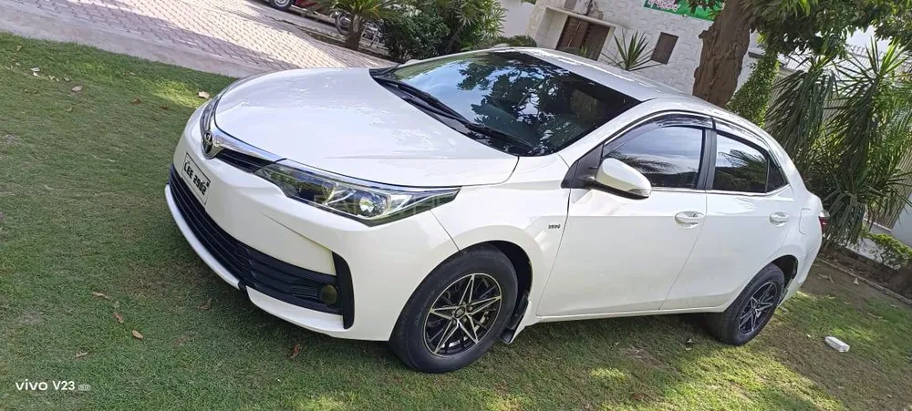 Toyota Corolla 2018 for Sale in Burewala Image-1