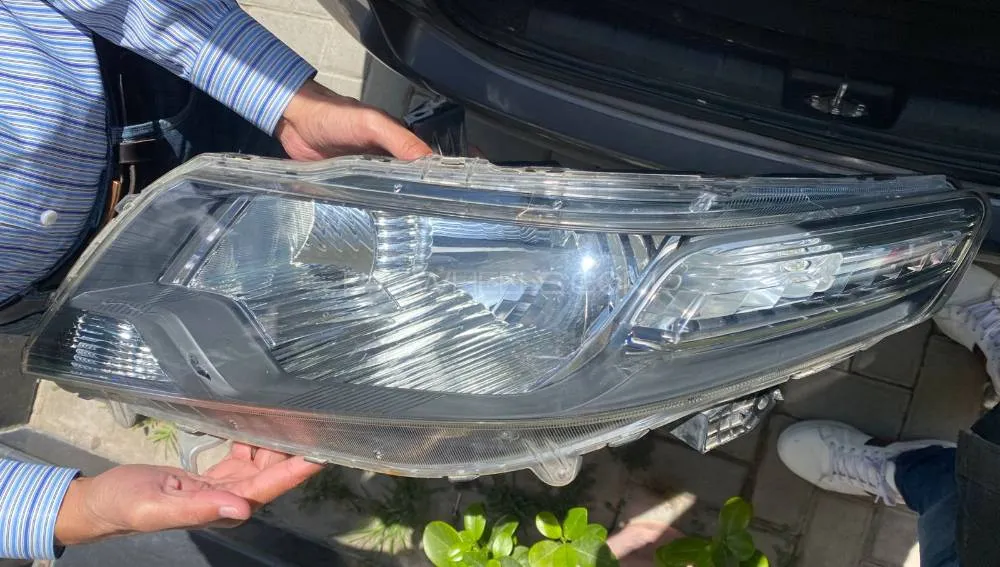 Honda City Headlight Image-1