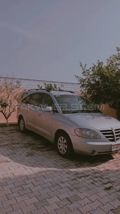SsangYong Stavic 2005 for Sale in Wah cantt Image-1