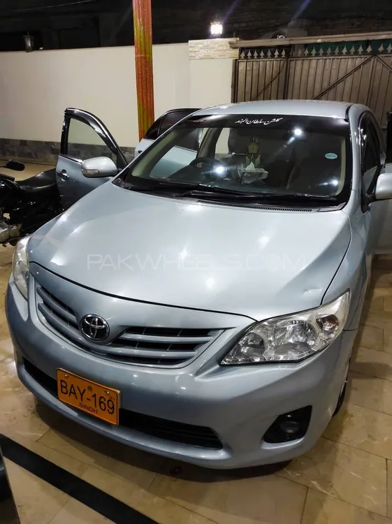 Toyota Corolla 2013 for Sale in Ahmed Pur East Image-1