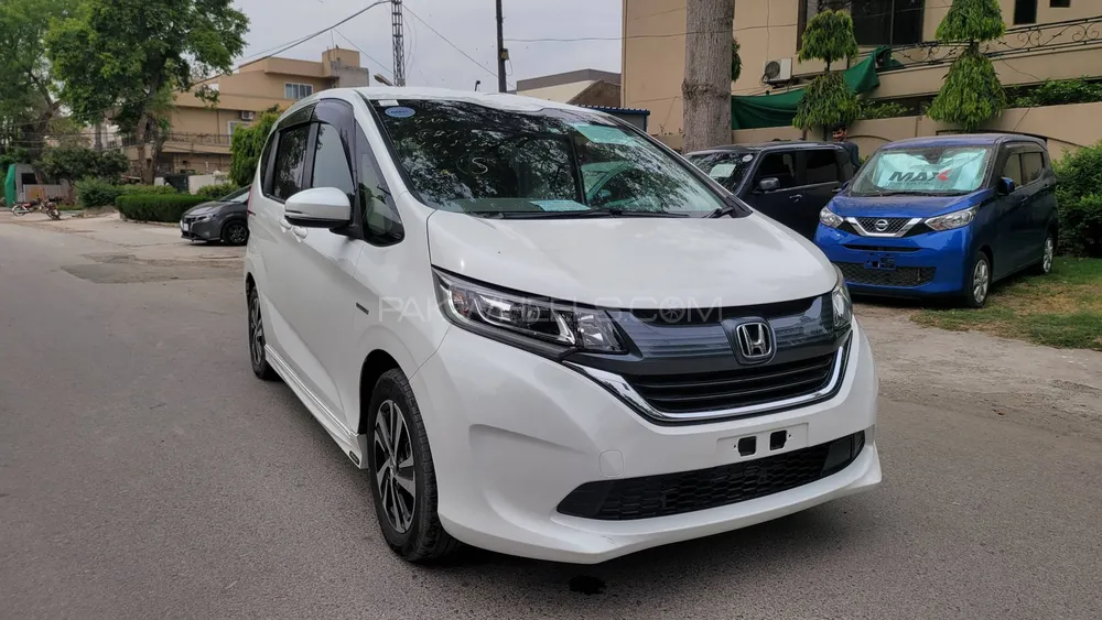 Honda Freed 2018 for Sale in Lahore Image-1