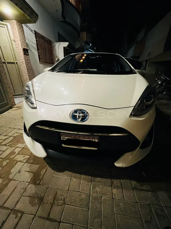Toyota Aqua 2019 for Sale in Hyderabad Image-1