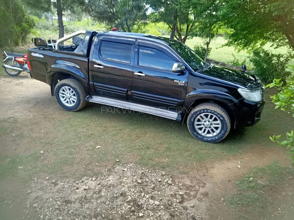 Toyota Hilux 2016 for Sale in Hangu Image-1