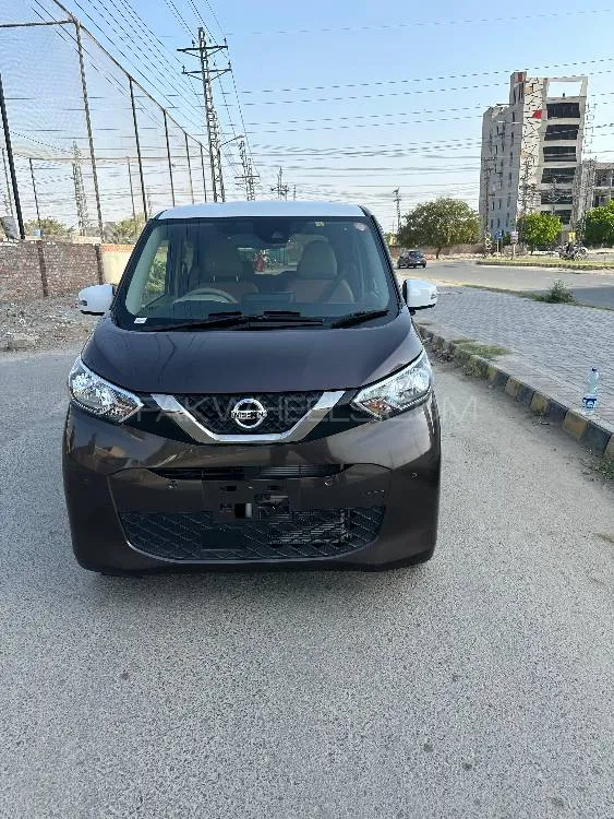 Nissan Dayz Highway Star 2020 for Sale in Lahore Image-1