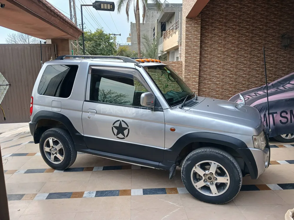 Nissan Kix 2010 for Sale in Lahore Image-1