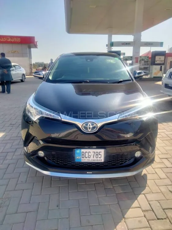 Toyota C-HR 2017 for Sale in Mirpur A.K. Image-1