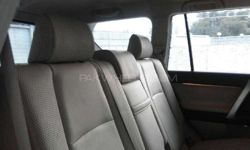 Toyota Prado - 2010  Toyota Prado - 2010  Image-10