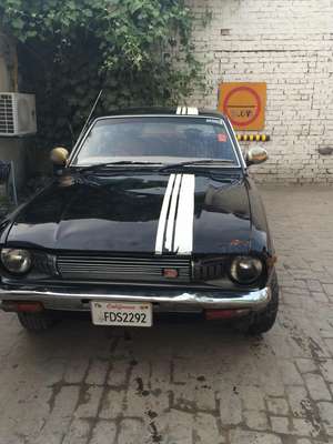نسان 120 Y - 1975