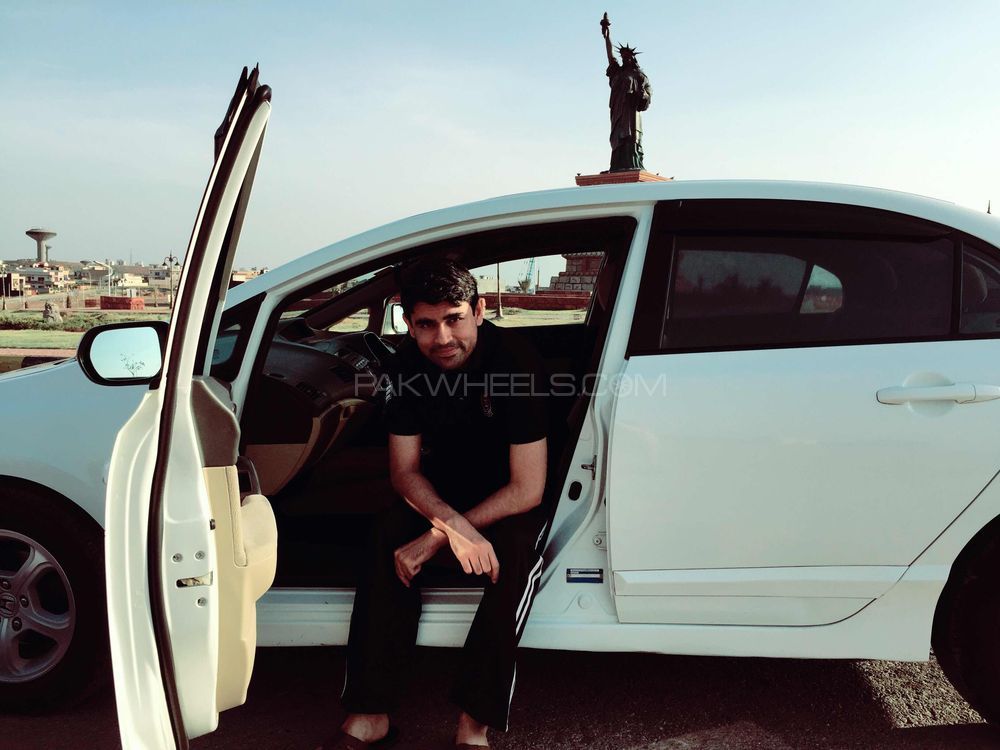 Honda Civic - 2009  Honda Civic - 2009  Image-2