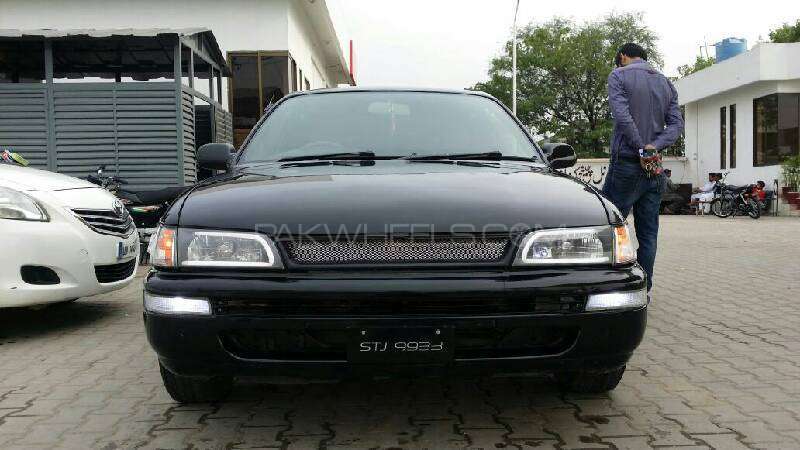 Toyota Corolla - 1999 Black Car Toyota Corolla - 1999 Black Car Image-2