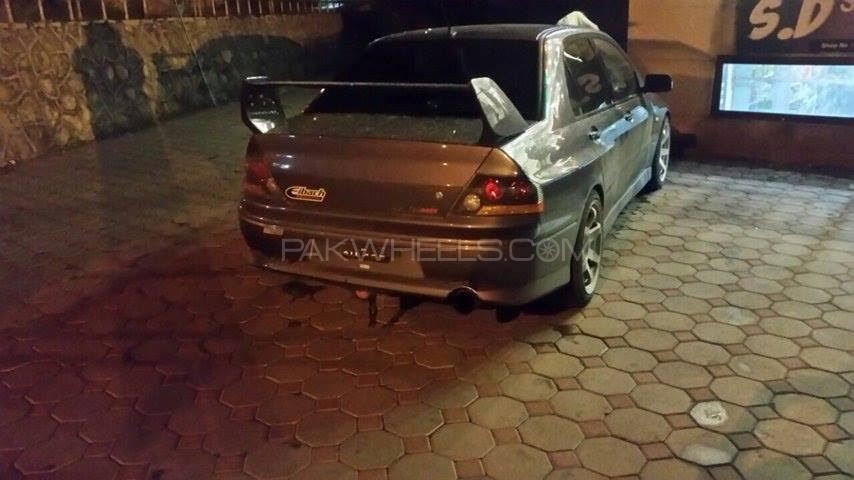Mitsubishi Lancer Evolution X - 2005  Mitsubishi Lancer Evolution X - 2005  Image-11