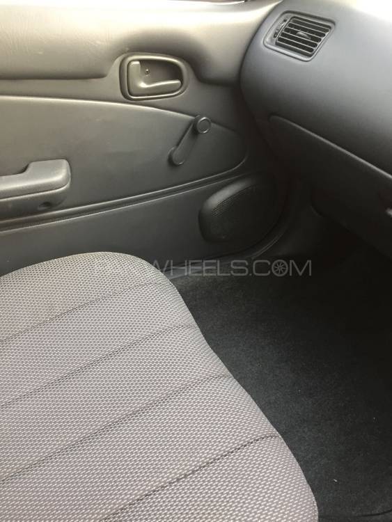 Toyota Corolla - 1999  Toyota Corolla - 1999  Image-4