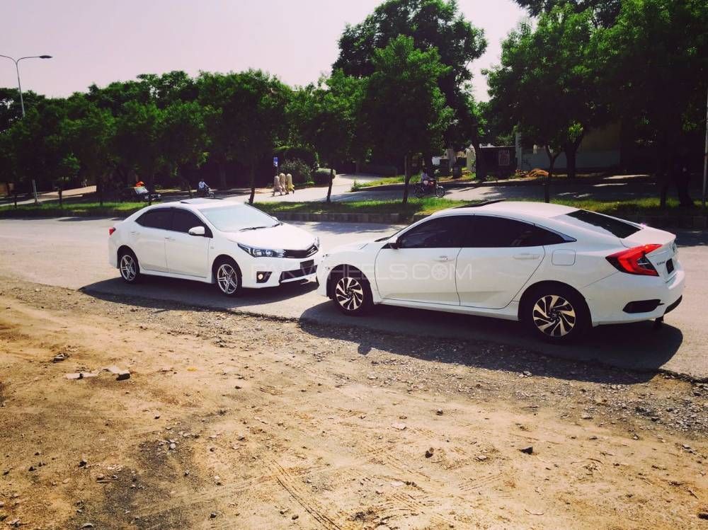 Toyota Corolla - 2015  Toyota Corolla - 2015  Image-3