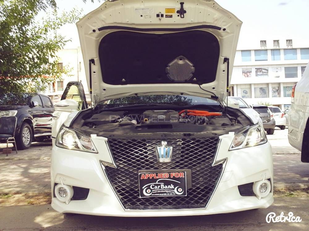 Toyota Crown - 2013  Toyota Crown - 2013  Image-4