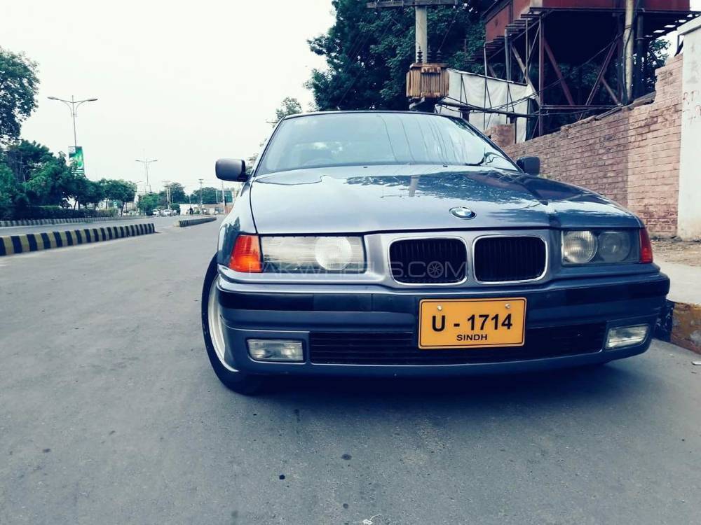 BMW M Series - 1992  Image-1