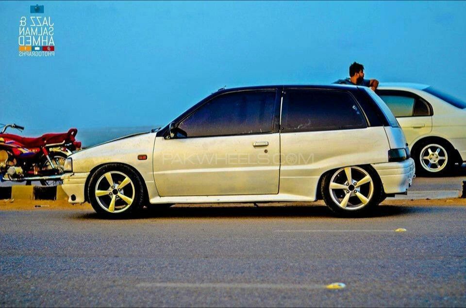 Daihatsu Charade - 1990  Daihatsu Charade - 1990  Image-2