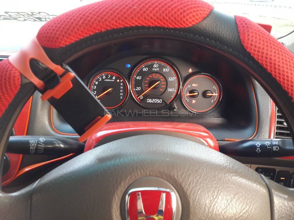 Honda Civic - 2005  Honda Civic - 2005  Image-10