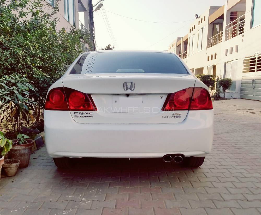 Honda Civic - 2010  Honda Civic - 2010  Image-2