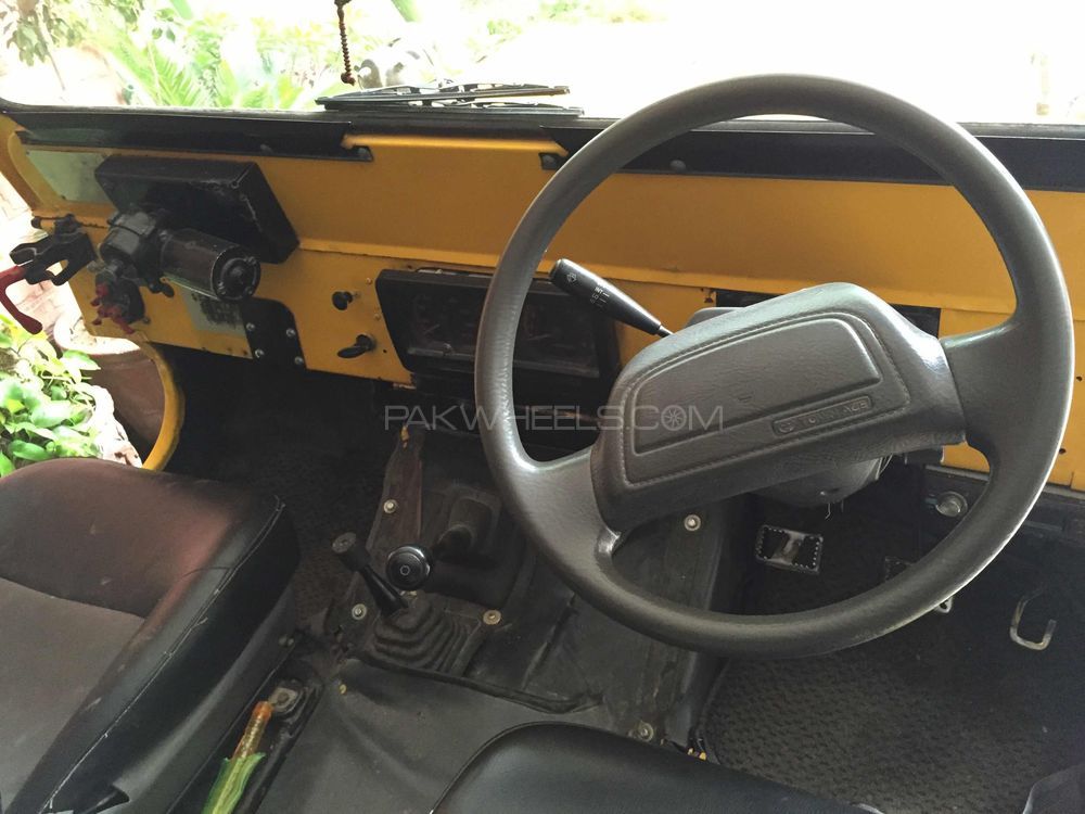 Jeep M 825 - 1980  Jeep M 825 - 1980  Image-2