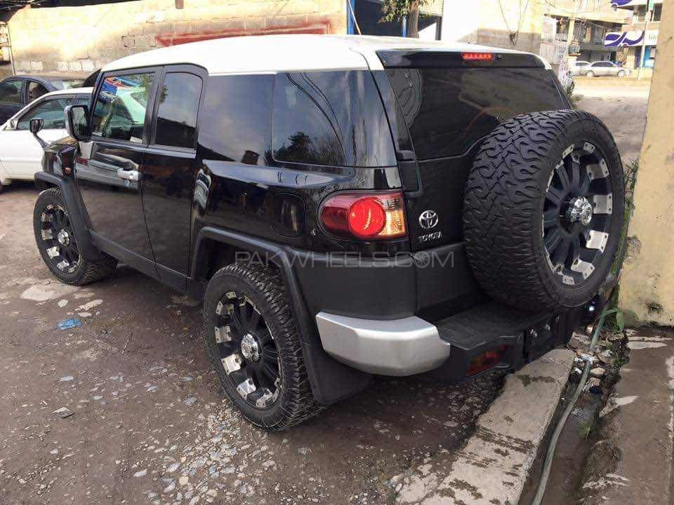 Toyota Fj Cruiser - 2010  Toyota Fj Cruiser - 2010  Image-6