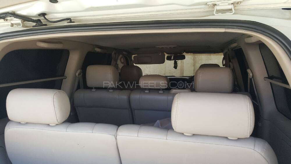 Toyota Land Cruiser - 2000  Toyota Land Cruiser - 2000  Image-2