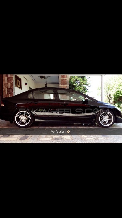 Honda Civic - 2007  Honda Civic - 2007  Image-3