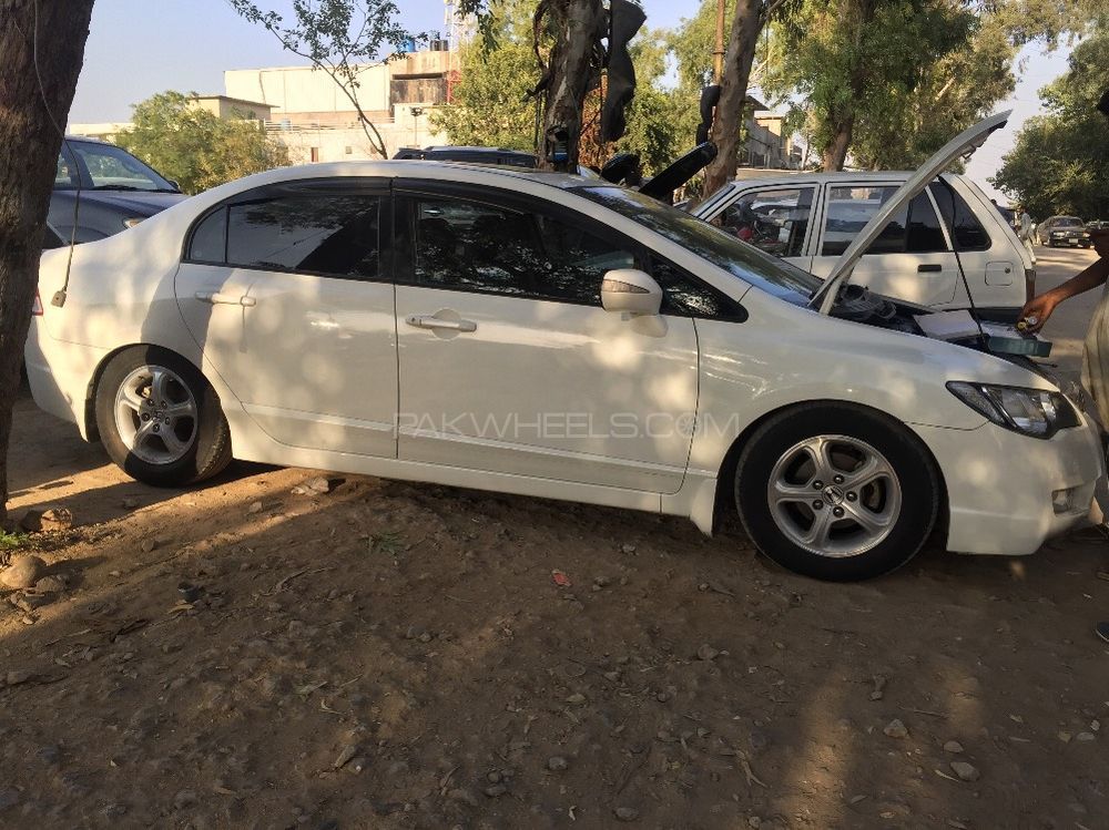 Honda Civic - 2011  Honda Civic - 2011  Image-5