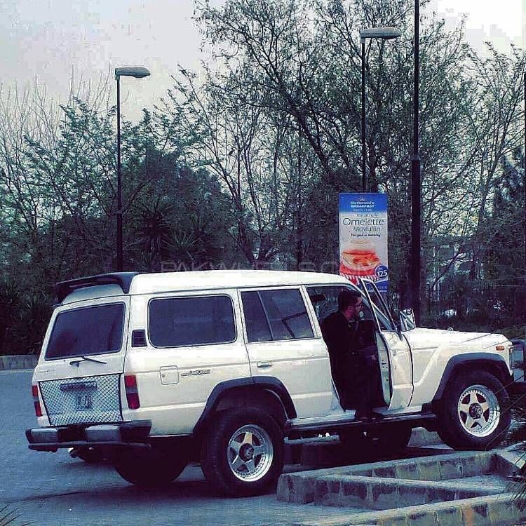 Toyota Land Cruiser - 1979  Toyota Land Cruiser - 1979  Image-2