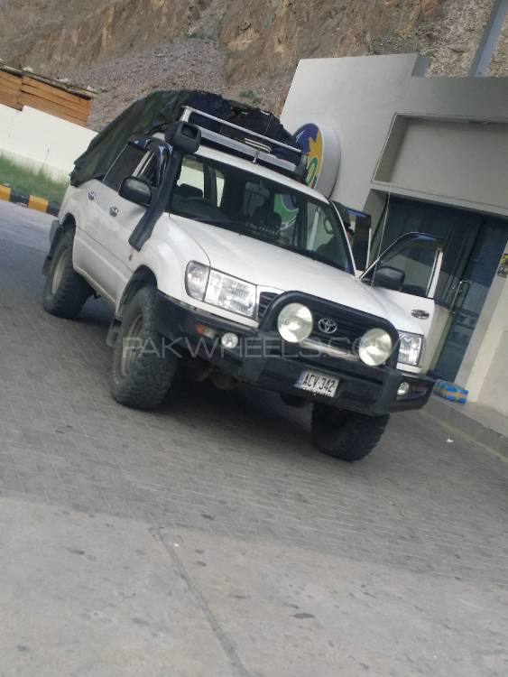 Toyota Land Cruiser - 2003  Toyota Land Cruiser - 2003  Image-4