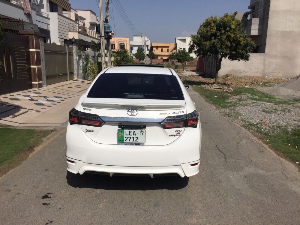 Toyota Corolla - 2017  Toyota Corolla - 2017  Image-4