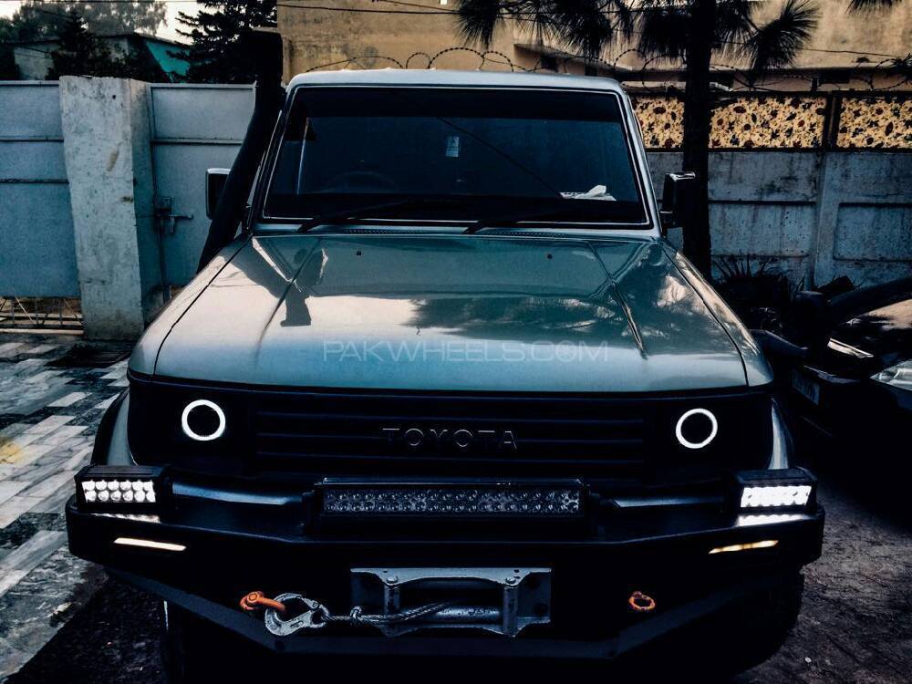 Toyota Land Cruiser - 1991 (MONSTER) Toyota Land Cruiser - 1991 (MONSTER) Image-3