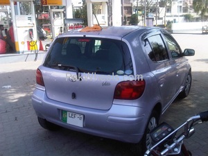 Toyota Vitz - 2004
