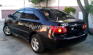 Toyota Corolla - 2004