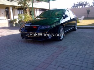 ہونڈا اکارڈ - 2004