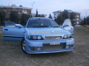 سوزوکی بالینو - 2001