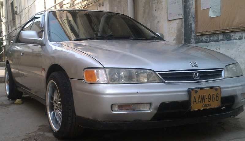 Honda Accord - 1994 Silver Bullet. Image-1
