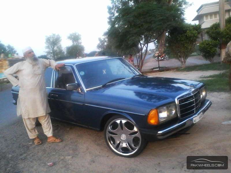 Mercedes Benz D Series - 1978 w123 Mercedes Benz D Series - 1978 w123 Image-5