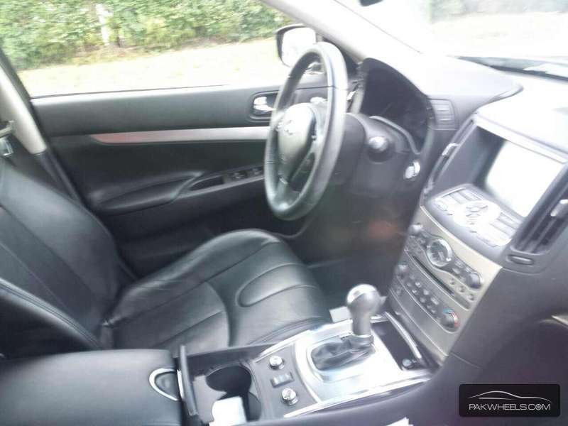 Nissan Infinity - 2012  Nissan Infinity - 2012  Image-4