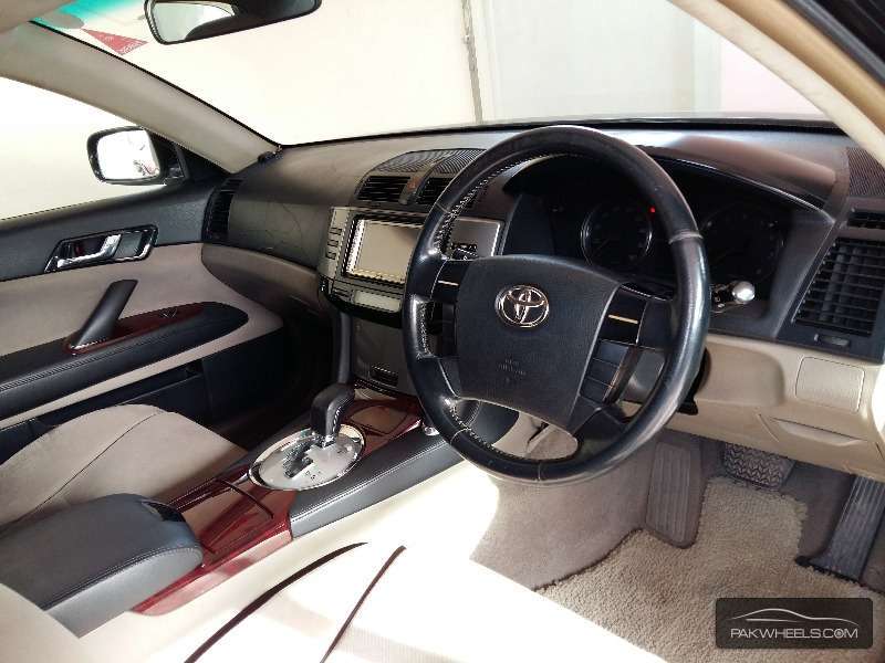 Toyota Mark X - 2005  Toyota Mark X - 2005  Image-3