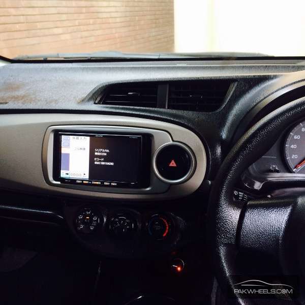 Toyota Vitz - 2015  Toyota Vitz - 2015  Image-3