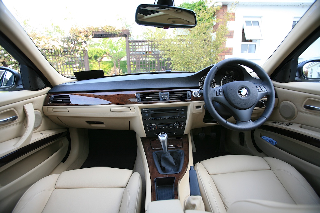 BMW_E90_3series_Interior