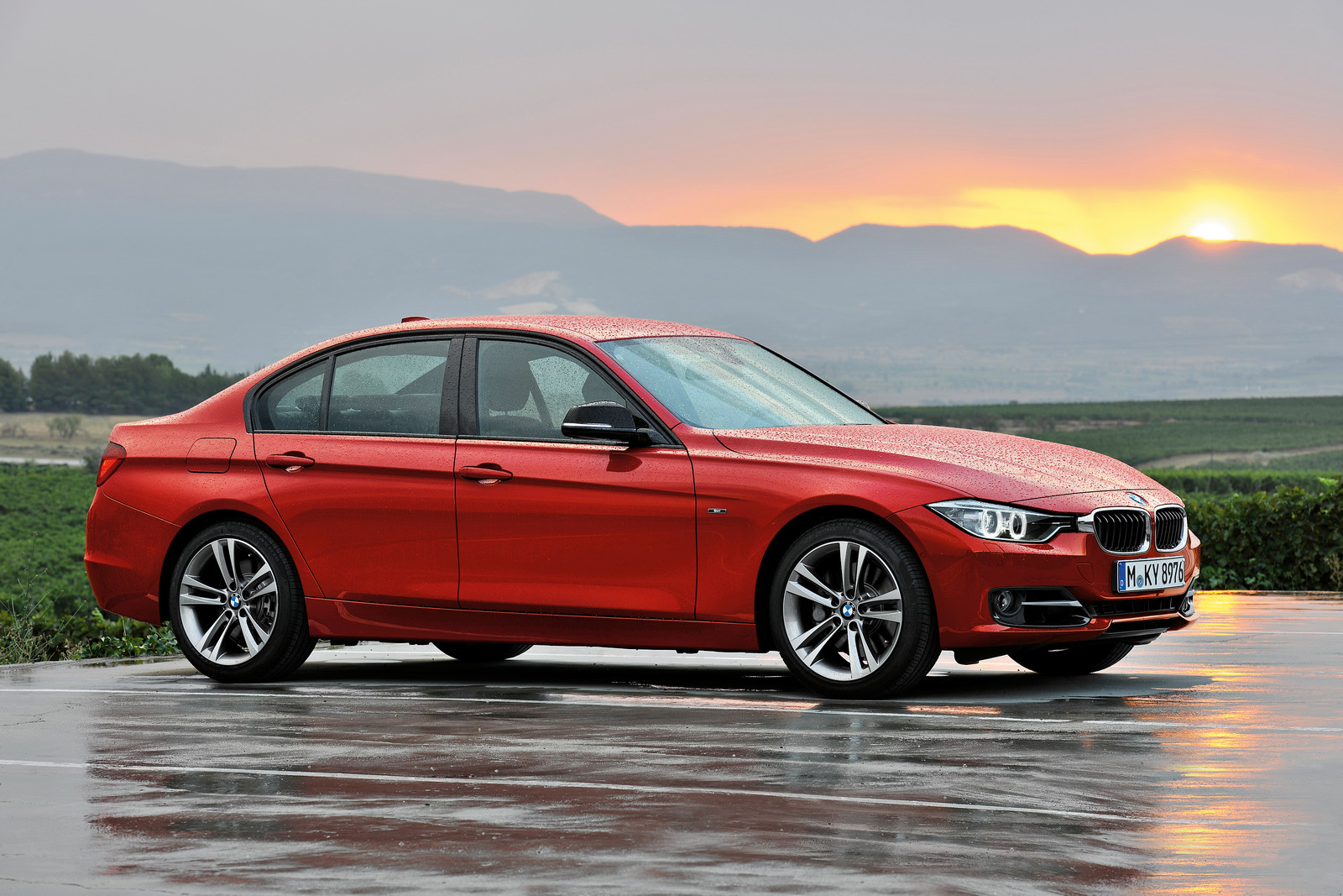 BMW 3 Series Price in Pakistan, Images, Reviews & Specs