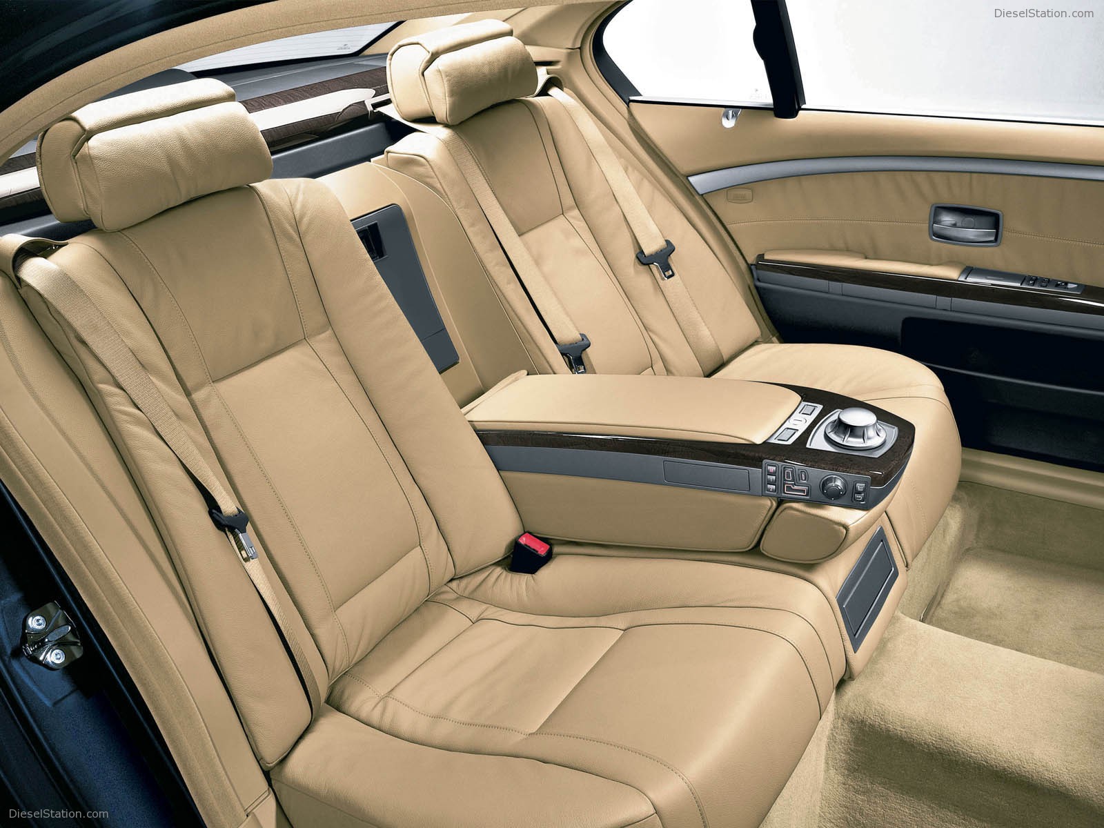 BMW 7 Series 4th (E65) Generation Interior Rear Cabin