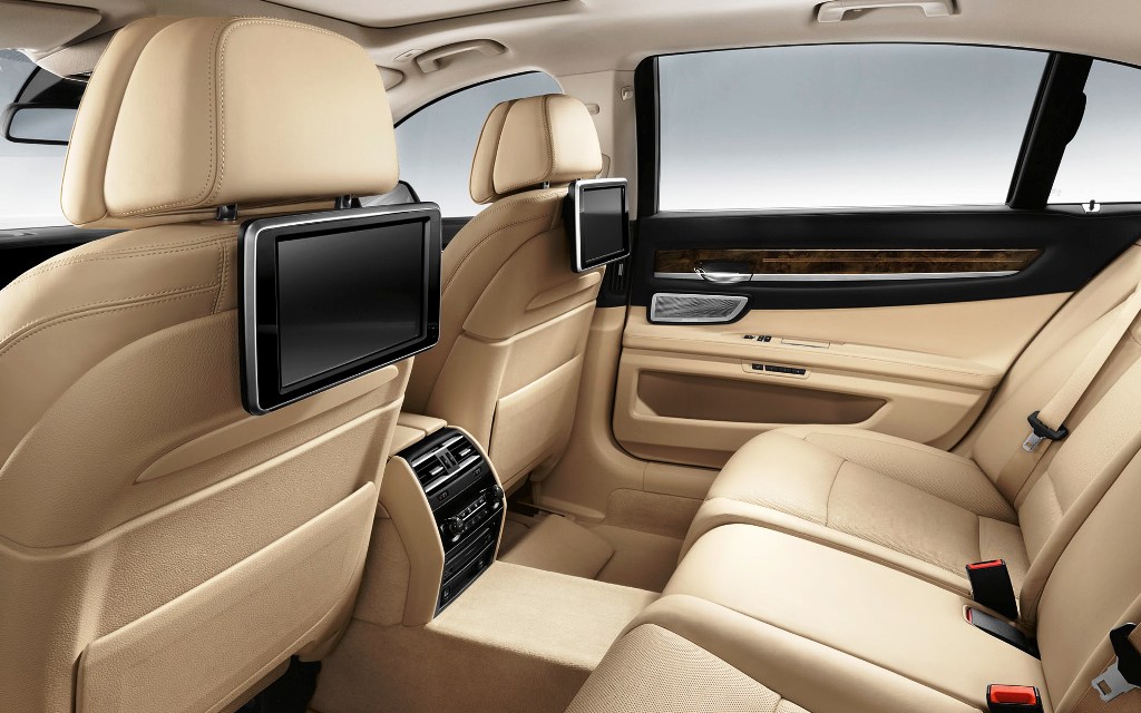BMW / بی ایم ڈبلیو 7 سیریز Interior Rear Cabin