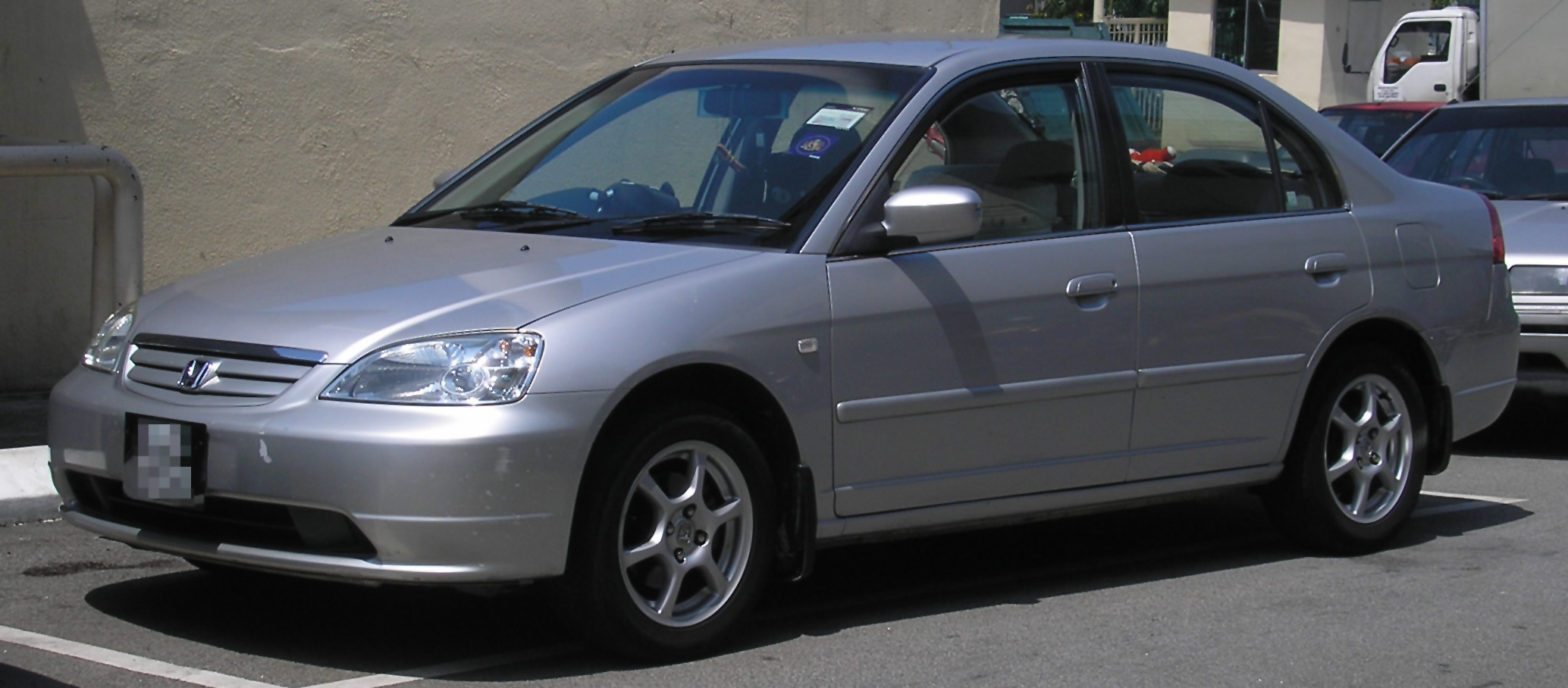 Honda Civic 7th Generation Exterior Front Side View