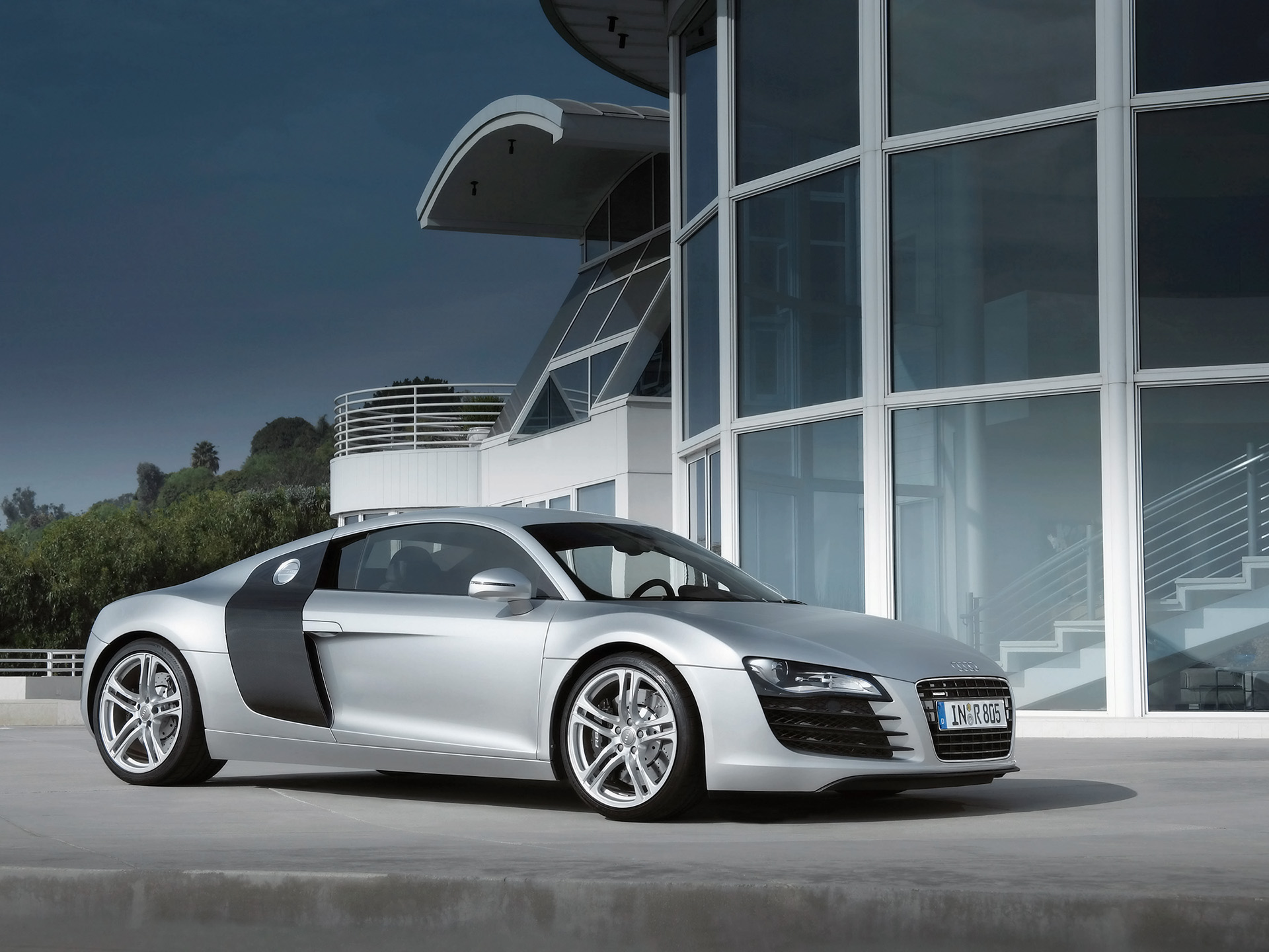 Audi R8 1st (42) Generation Exterior Front Side View