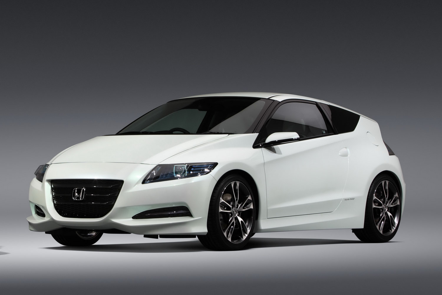 Honda CR-Z Sports Hybrid Exterior Front Side View