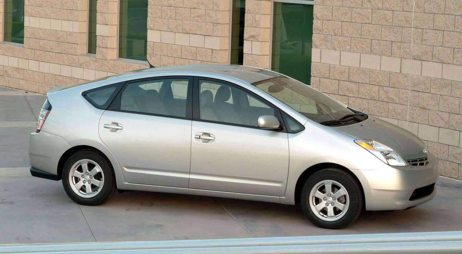 Toyota Prius Exterior Side View