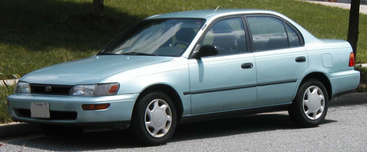 Toyota Corolla Indus Exterior Front Side View