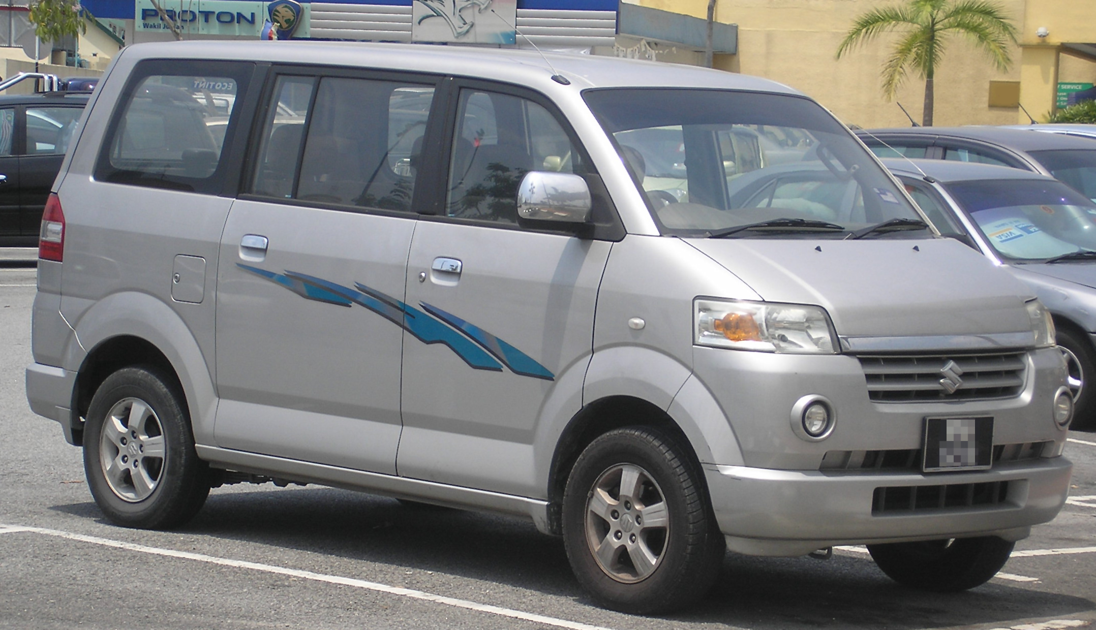 Suzuki APV Exterior Side View
